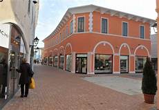 Prefabricated Shopping Centers